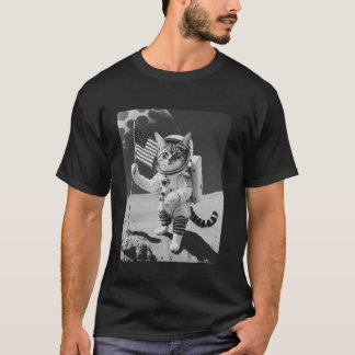 Camiseta Gato Astronauta Plantando Bandera Estadounidense D