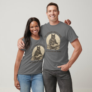 Camiseta Gato Caballero Literario Mis Fines de Semana Están