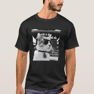 Camiseta Gato con gafas de sol en el templo budista Senso-J
