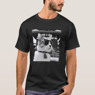 Camiseta Gato con gafas de sol en el templo budista Senso-J