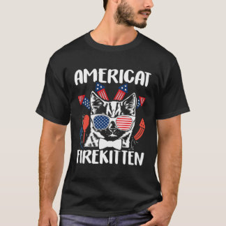 Camiseta gato de Americat 4 de julio con petardos