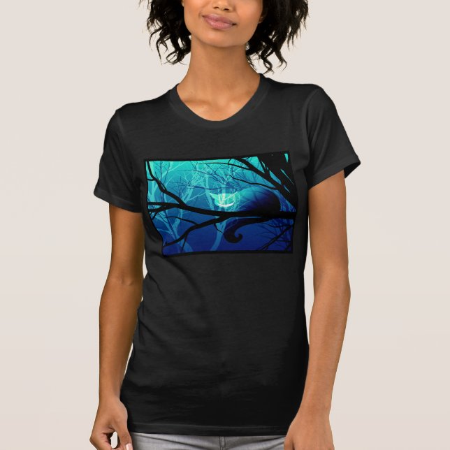 Camiseta Gato de Cheshire entre árboles (Anverso)