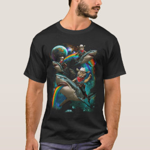 Camiseta Gato de la galaxia arcoiris montando tiburón en el