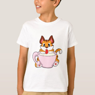 Camiseta Gato de tigre con una copa de leche. PNG
