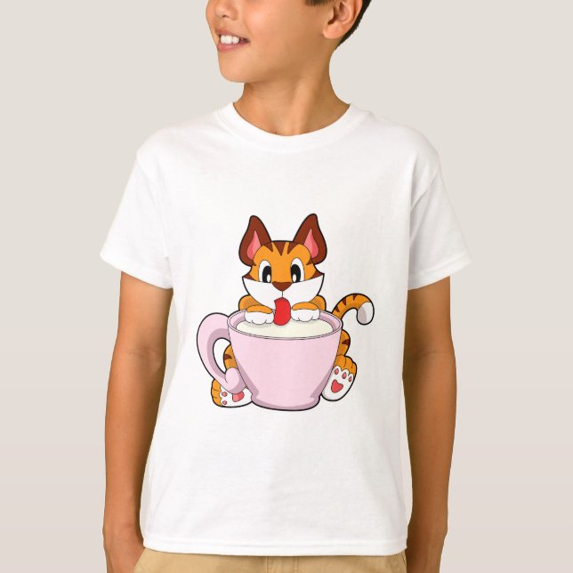 Camiseta Gato de tigre con una copa de leche. PNG (Anverso)