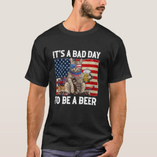 Camiseta Gato Divertido Bebiendo Cerveza en una Fiesta Es u