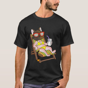 Camiseta Gato En Bikini En Silla De Playa Bebiendo