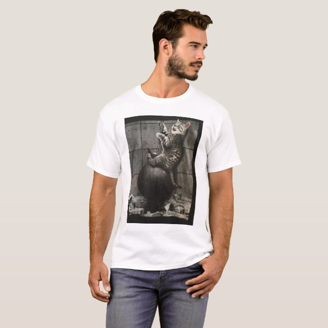 Camiseta gato en una bola arruinadora (Anverso completo)