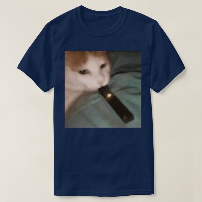 Camiseta gato golpeando una uva gorda (Diseño del anverso)