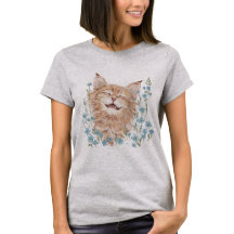 Gato jengibre feliz y contento en olvida-me-nots