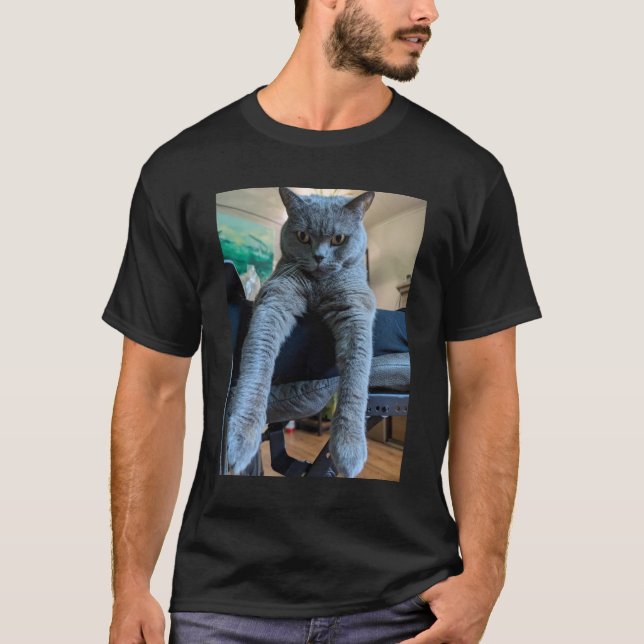 Camiseta Gato Kitty De Shorthair Británico Colgando (Anverso)