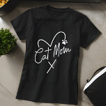 Camiseta Gato Mamá moderna y lúdica tipografía y corazón<br><div class="desc">Este diseño sencillo y clásico se compone de una tipografía de escritura divertida y lúdica</div>