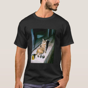 Camiseta Gato Meme Resaca Fumando Divertido