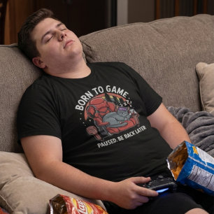 Camiseta Gato Nacido para Jugar Durmiendo en Silla de Juego