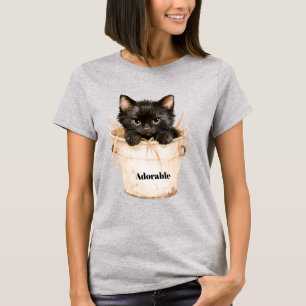 Camiseta Gato negro adorable y lindo en cubeta