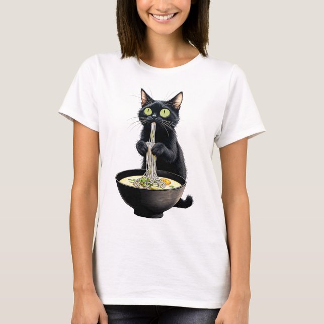 Camiseta Gato negro comiendo fideos de Ramen comida japones (Anverso)