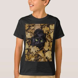 Camiseta Gato negro en hojas de otoño