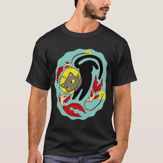 Camiseta Gato negro nadando con pez claro (Anverso)