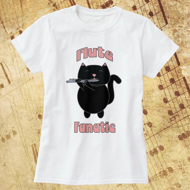 Camiseta Gato negro rosa flautista (A tshirt that says flute fanatic with a black cat playing the flute.)