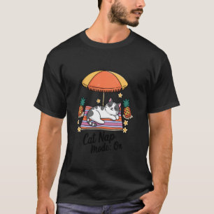 Camiseta Gato Relajante Bajo Paraguas de Playa Verano
