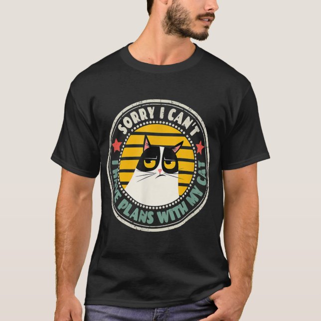 Camiseta Gato Retro Lamento No Poder Tener Planes Con Mi Ga (Anverso)