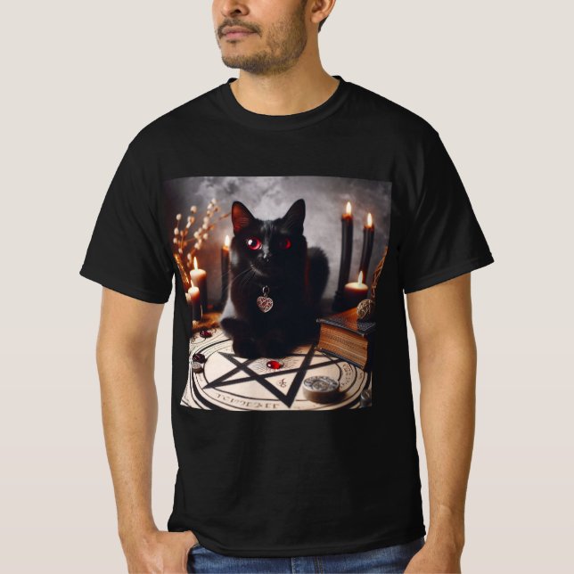 Camiseta Gato Satánico: El Guardián de la Oscuridad (Anverso)