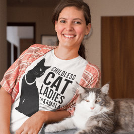Camiseta Gato sin hijos de damas para Kamala harris T-Shirt
