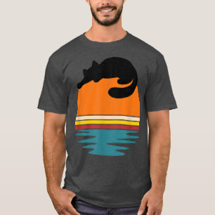 Camiseta Gato sobre el gato retro con el atardecer