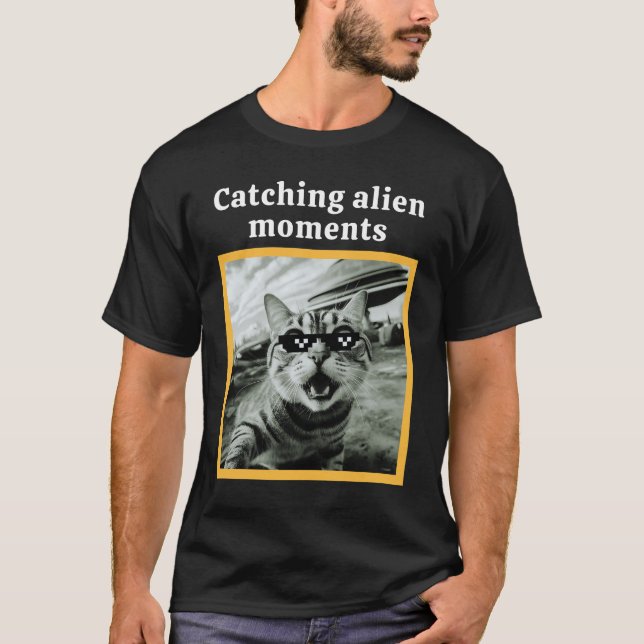 Camiseta gato tomando un meme de selfie ufo"Momentos aliení (Anverso)