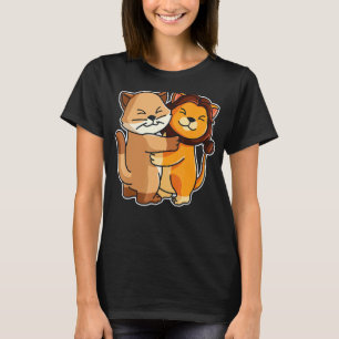 Camiseta Gato Y León Cute Gatito Abrazando Animales Mujeres