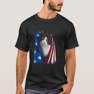 Camiseta Gatos de Tuxedo de gatito con cubierta de bandera 