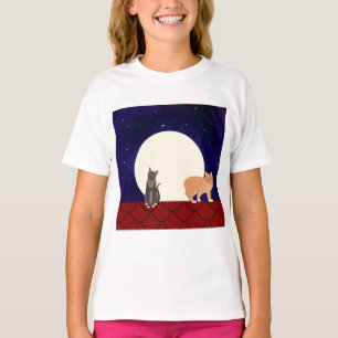 Camiseta Gatos en un techo en una noche de luna llena
