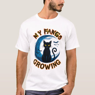 Camiseta Gatos negros de Halloween con colmillos creciendo 