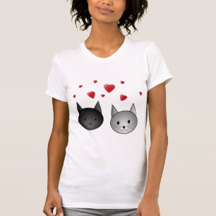 Camiseta Gatos negros y grises lindos, con los corazones