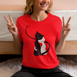 Camiseta Gatos roánticos negros y blancos en San Valentín d