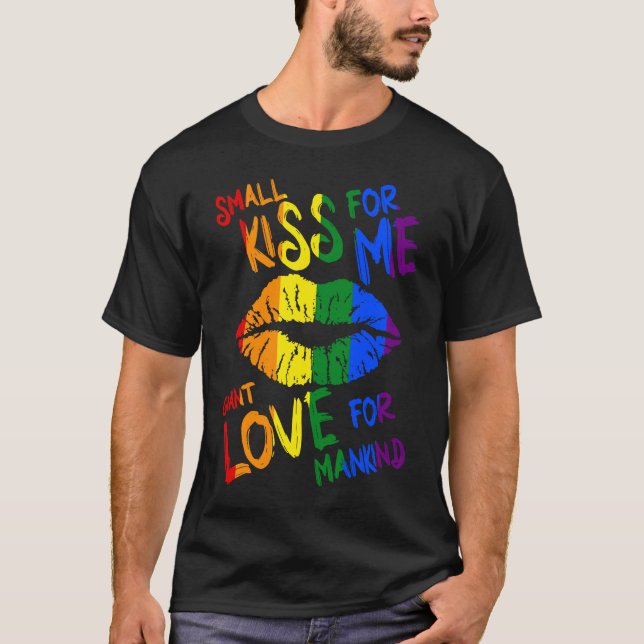 Camiseta Gay Pride Month Kiss Love Lesbian LGBT Pride LGBTQ (Anverso)