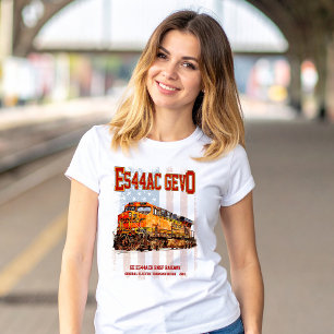 Camiseta GE ES44AC GEVO Locomotora y bandera estadounidense