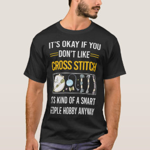 Camiseta Gente Divertida e Inteligente Punto de Cruz