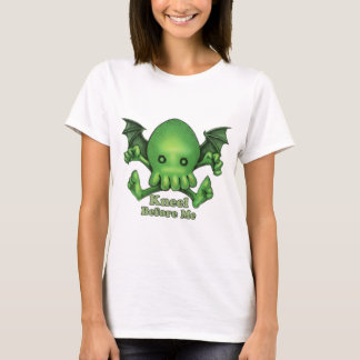 Camiseta Genuflexión linda de Cthulhu Chibi antes de mí