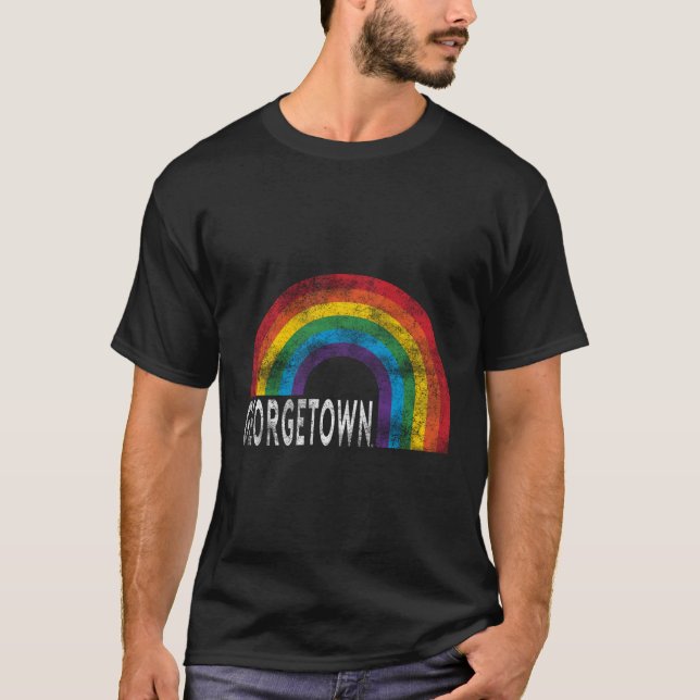 Camiseta Georgetown Hoyas Orgullo Arcoiris (Anverso)