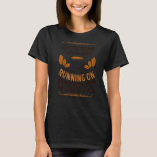 Camiseta Gerente De Marketing Ejecutando En Cafetería De Ca