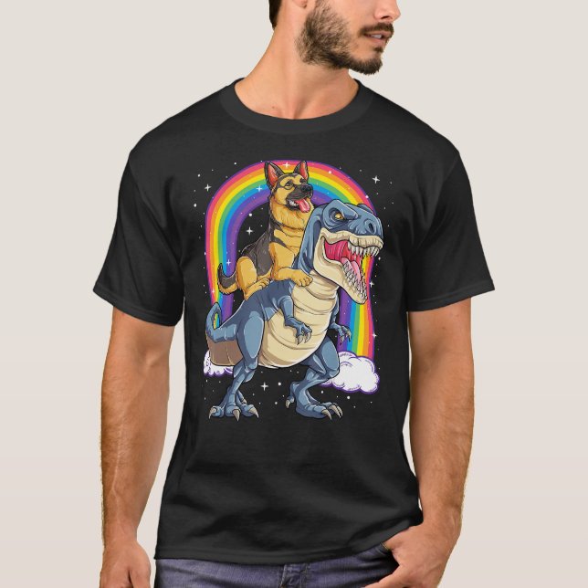 Camiseta German Shepherd Riding Dinosaur T Rex Boys Kids Ra (Anverso)