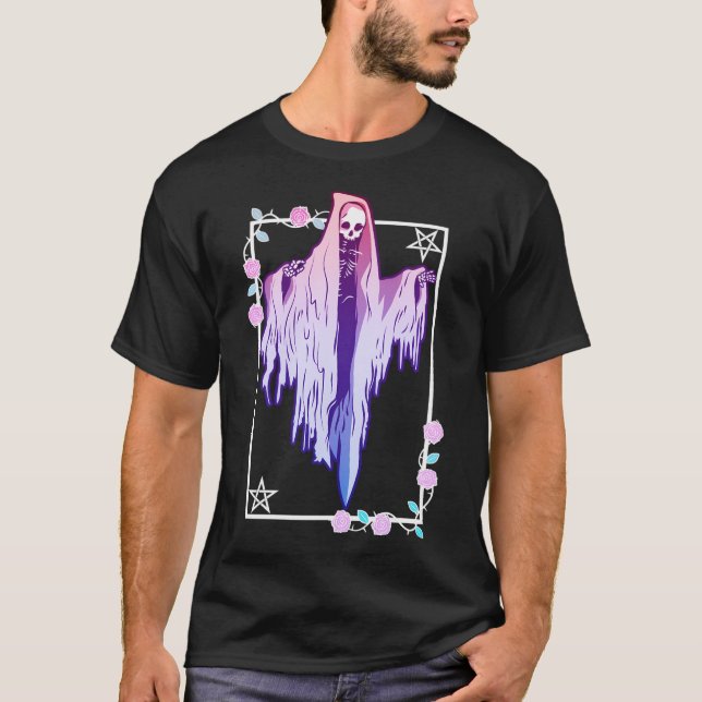 Camiseta Ghost Y Rosas Wiccan Kawaii Pastel Gótico Occult E (Anverso)