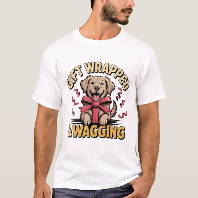 Camiseta Gift Wrapped & Wagging Retriever Christmas (Anverso)