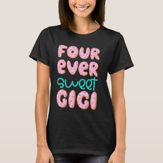 Camiseta Gigi Abuela 4to cumpleaños Cuatro veces dulce Donu