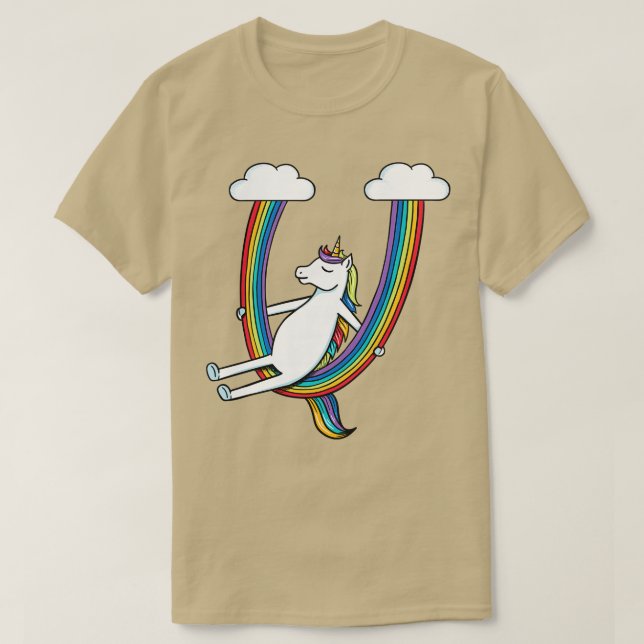 Camiseta Giro de unicornio y arcoíris (Diseño del anverso)