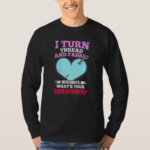Camiseta Giro El Hilo Y El Tejido Apretando Mamáes De Coser