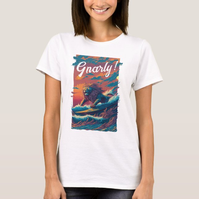 Camiseta ¡Gnarly! Surfista de leones, personalizado (Anverso)