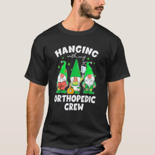Camiseta Gnome Divertido Colgado Con Enfermera Ortopédica S