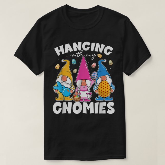 Camiseta Gnome gracioso colgando con mi chica de Pascua (Diseño del anverso)